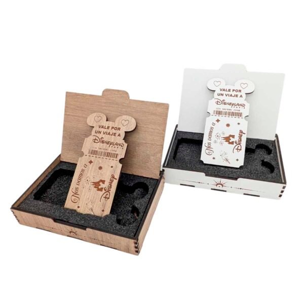 Llave Disney personalizada con caja