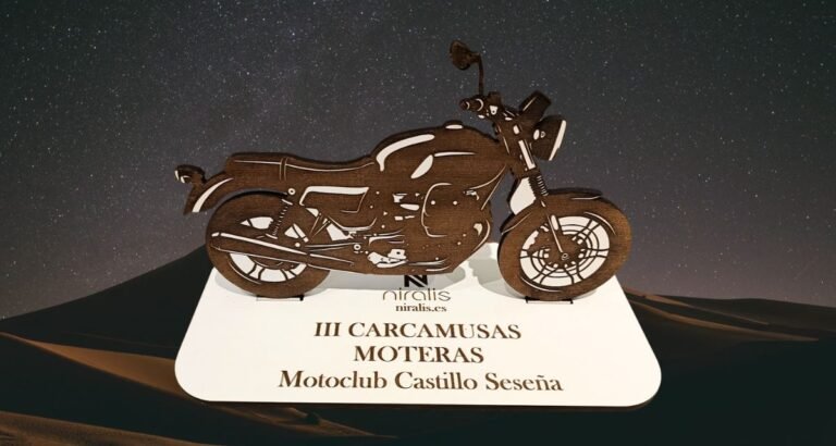 Lee más sobre el artículo 🏍️ Moto de madera personalizada para la concentración motera de Seseña